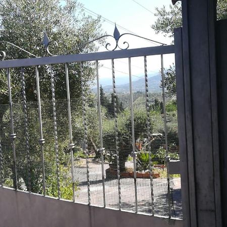 门塔纳La Casa Tra Gli Ulivi Di Fonte Nuova 2别墅 外观 照片