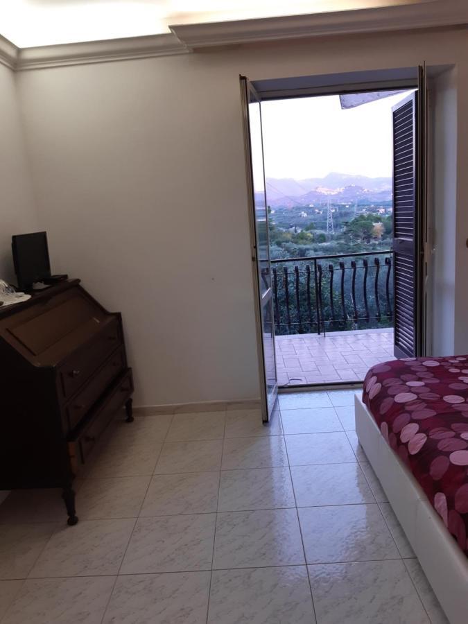 门塔纳La Casa Tra Gli Ulivi Di Fonte Nuova 2别墅 外观 照片