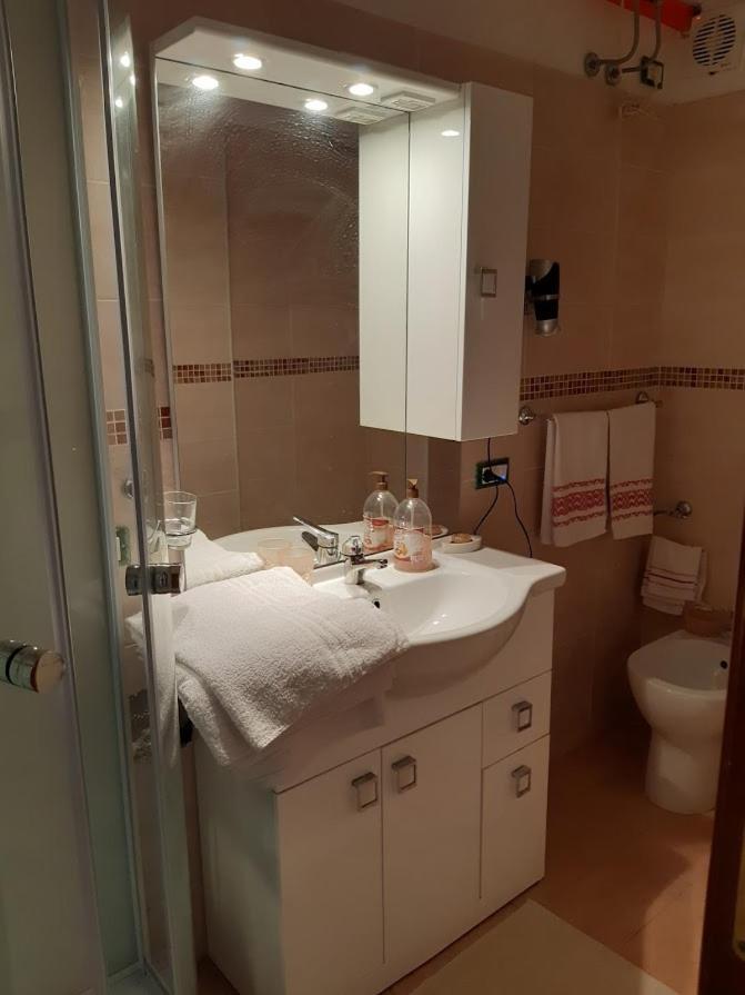 门塔纳La Casa Tra Gli Ulivi Di Fonte Nuova 2别墅 外观 照片