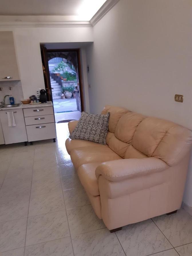 门塔纳La Casa Tra Gli Ulivi Di Fonte Nuova 2别墅 外观 照片